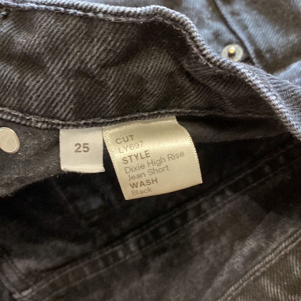 Reformation shorts - Picture 4 of 5